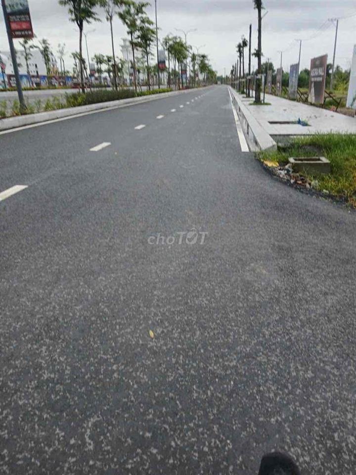Bán đất gần Agora City