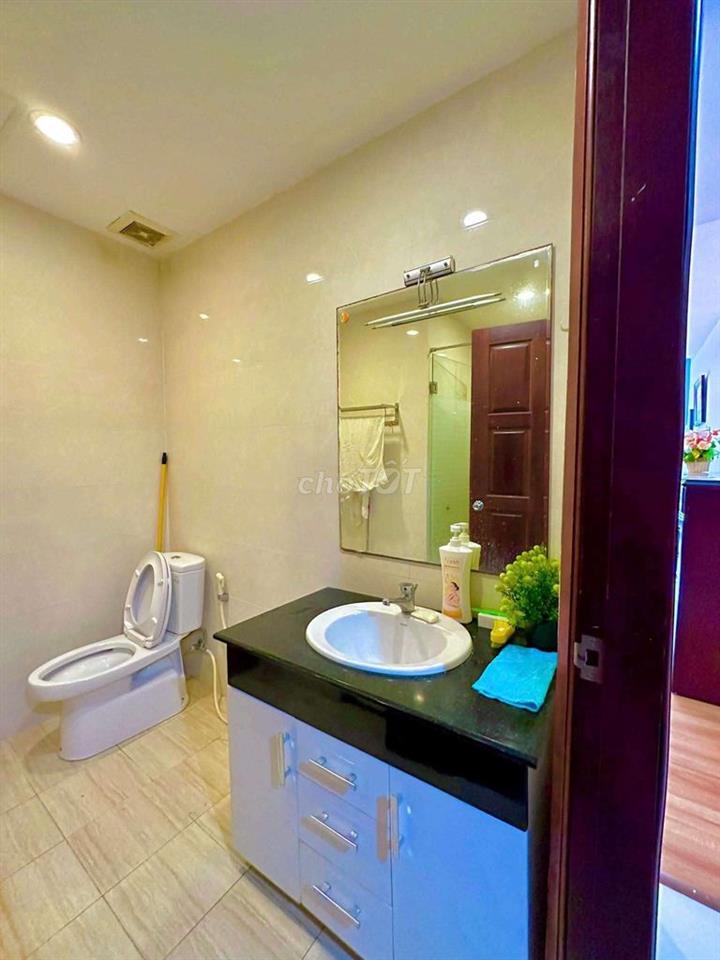 Cho thuê chung cư 47 bacu 2PN full nội thất 120m2