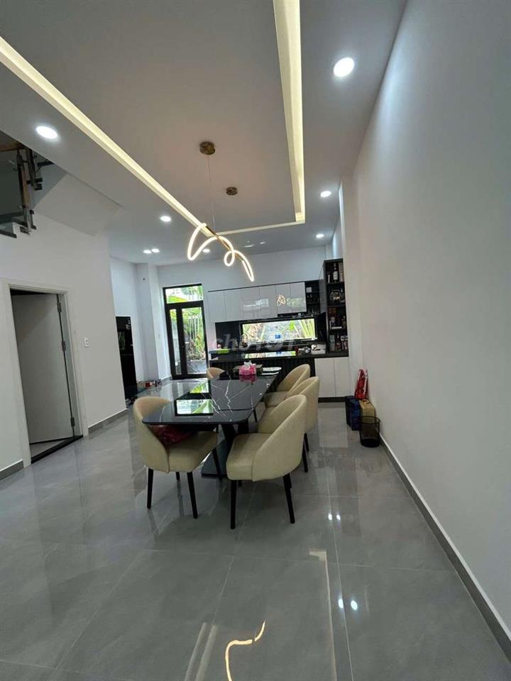 Cho thuê nhà phố khu Lavida 4PN sân đậu oto full nội thất