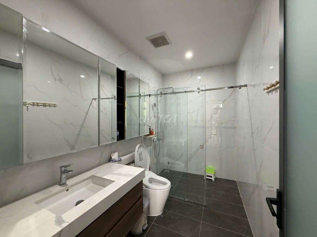 Cho thuê nhà phố tại lavida 4PN full nội thất hiện đại sân oto