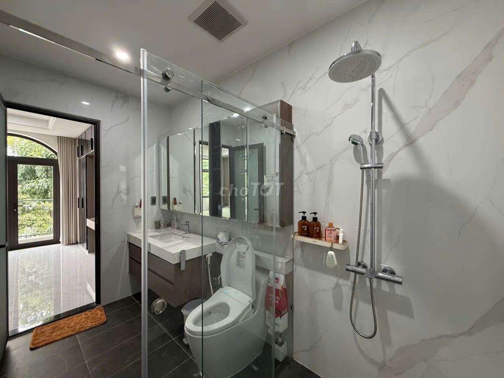Cho thuê nhà phố tại lavida 4PN full nội thất hiện đại sân oto