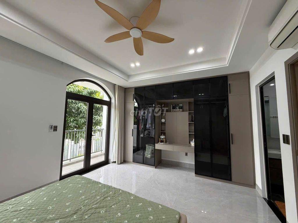 Cho thuê nhà phố tại lavida 4PN full nội thất hiện đại sân oto