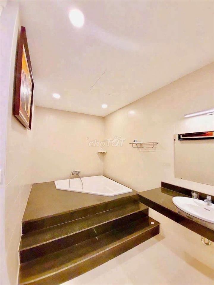Cho thuê penhouse RUBy  Tower 3PN full nội thất gần loter
