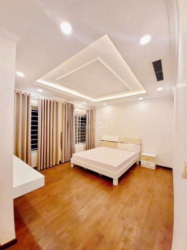 Cho thuê penhouse RUBy  Tower 3PN full nội thất gần loter