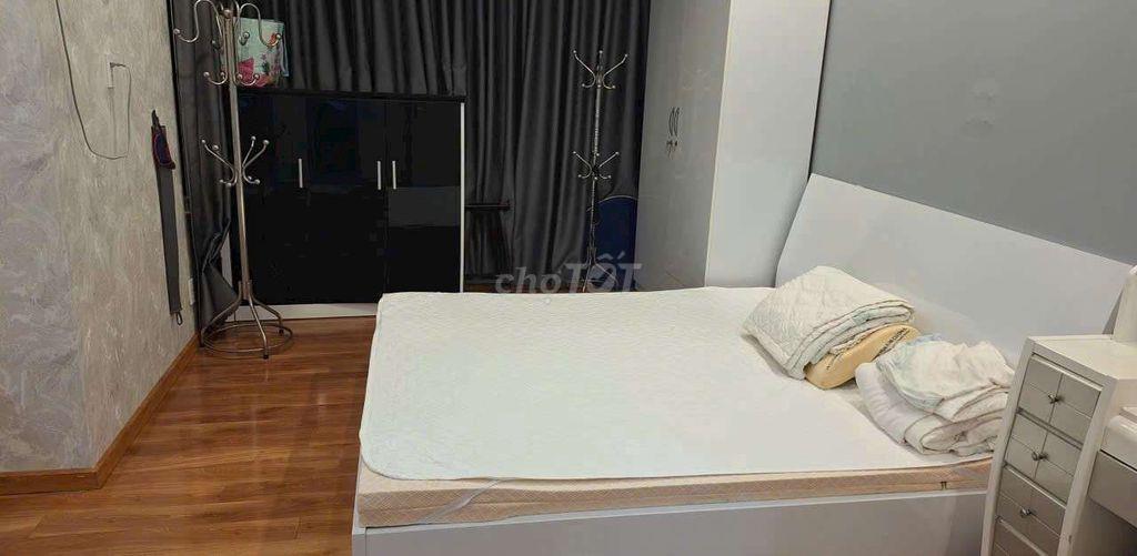 Cho thuê chung cư Sơn thịnh 1 diện tích 135m2 3PN view biển 