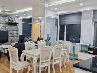 Cho thuê chung cư Sơn thịnh 1 diện tích 135m2 3PN view biển 