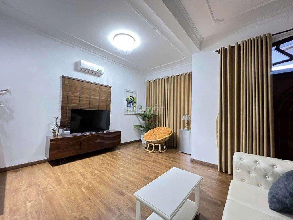 Cho thuê biệt thự sân vườn 5PN full nội thất hiện đại