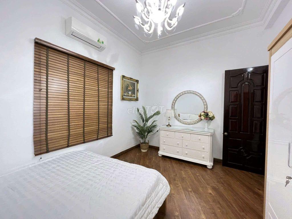 Cho thuê biệt thự sân vườn 5PN full nội thất hiện đại