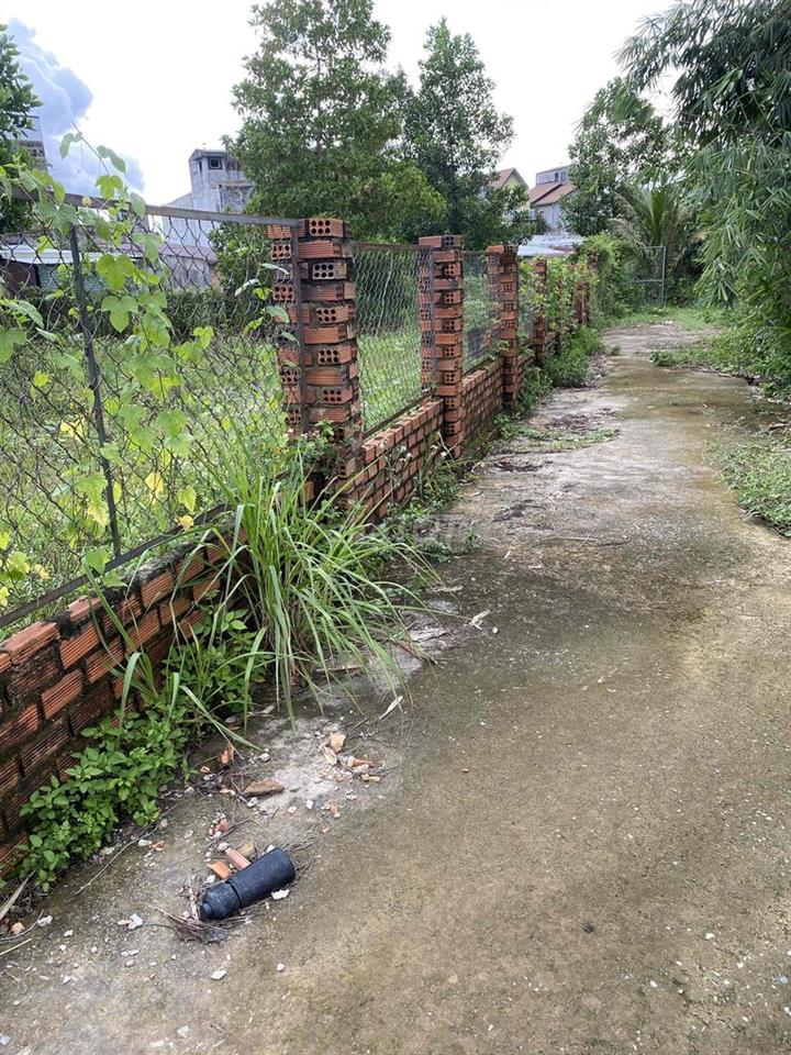 cần bán đất trung tâm thị trấn