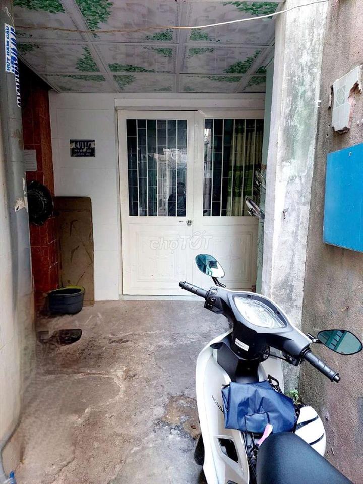 Nhà nhỏ trung tâm quận Tân Phú - Hẻm nội bộ