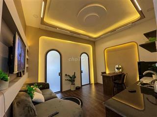 CĂN HỘ 2PN - 2WC - BAN CÔNG - NGAY CÔNG VIÊN LÊ THỊ RIÊNG — CMT8