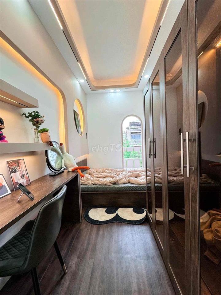 CĂN HỘ 2PN - 2WC - BAN CÔNG - NGAY CÔNG VIÊN LÊ THỊ RIÊNG — CMT8