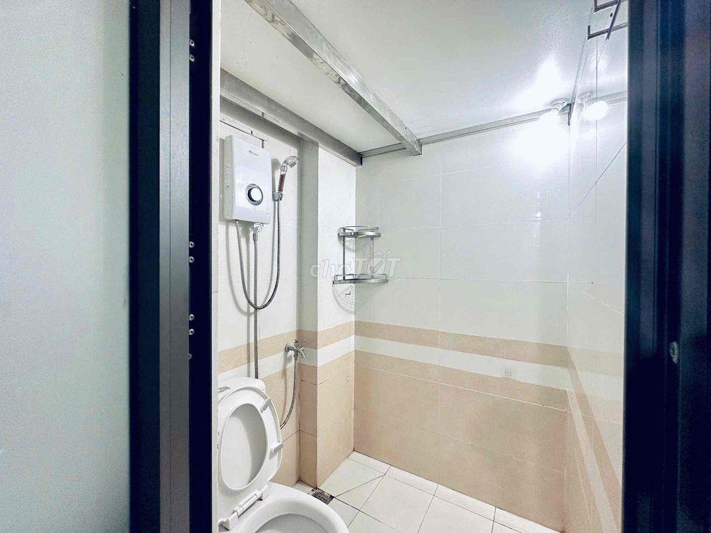 TRỐNG LẠI CĂN HỘ BAN CÔNG - MÁY GIẶT RIÊNG — THÀNH THÁI - CẦU VƯỢT 3/2