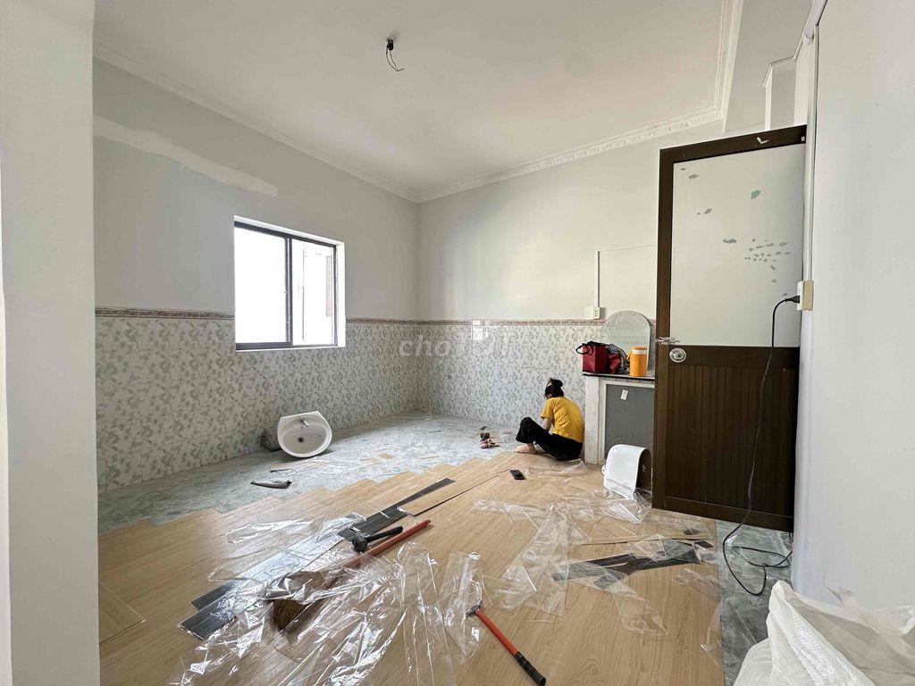 NHÀ MỚI 100% LÝ THƯỜNG KIỆT — TIỆN QUA UEH - ĐH BÁCH KHOA - HUFLIT