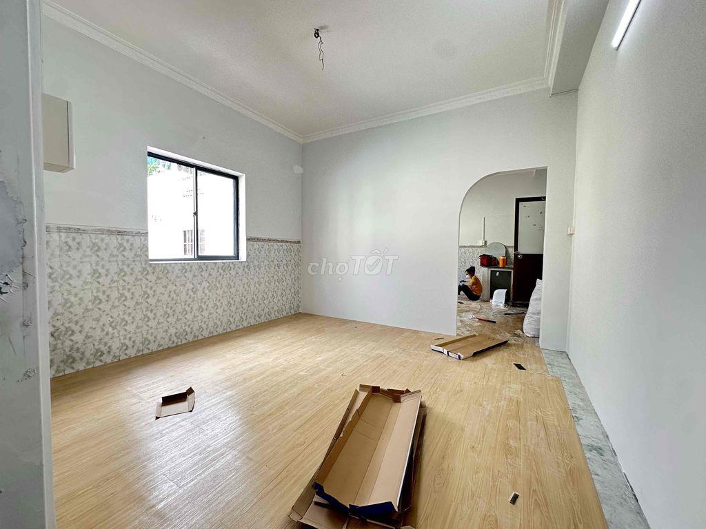 NHÀ MỚI 100% LÝ THƯỜNG KIỆT — TIỆN QUA UEH - ĐH BÁCH KHOA - HUFLIT