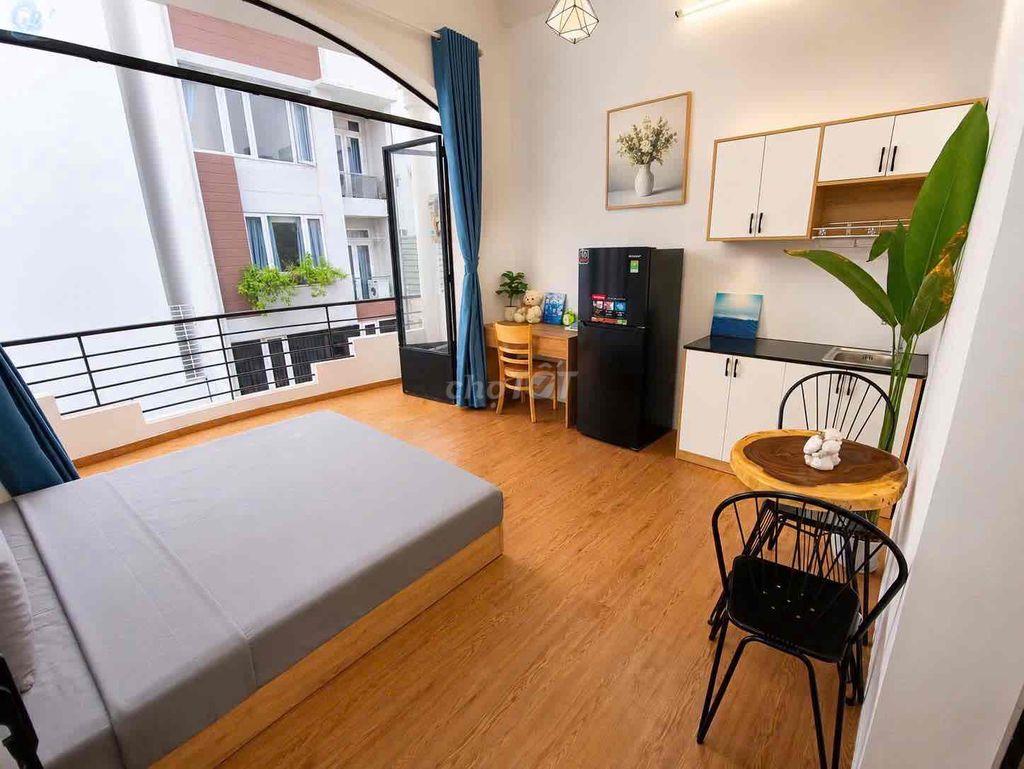 STUDIO BAN CÔNG — NGAY VẠN HẠNH MALL — MÁY GIẶT RIÊNG