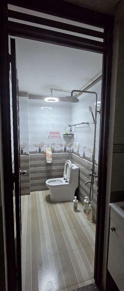 Phòng trọ lối đi riềng