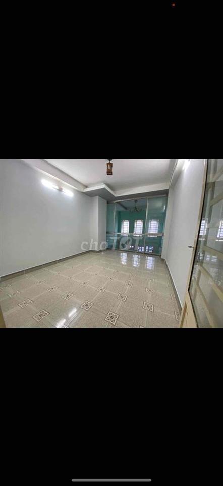Cần bán nhà đường Nguyễn Văn Nghi sát bên trường Đại Học Công Nghiệp