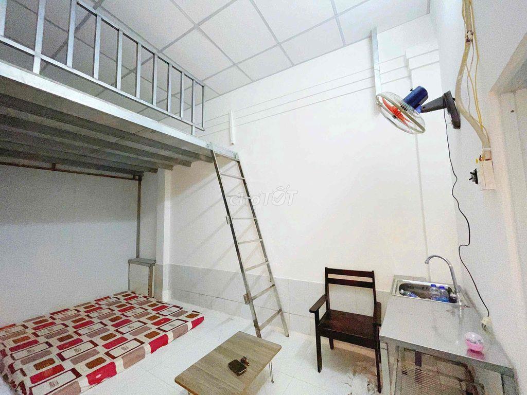 Gần Đại Học Công Thương- Văn Hiến Phòng Giá Rẻ