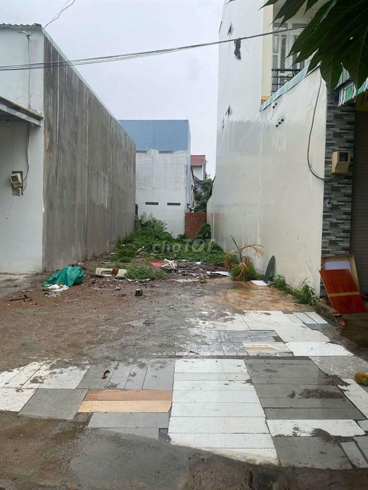 đất cạnh Vinhomes Quận 9, đối diện trường tiểu học Long Bình 