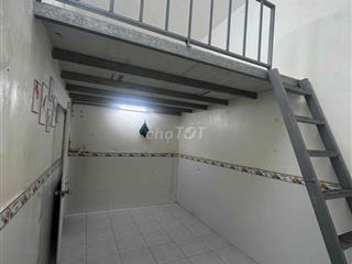 cho thuê phòng quận 3 đối diện công viên lê thị riêng