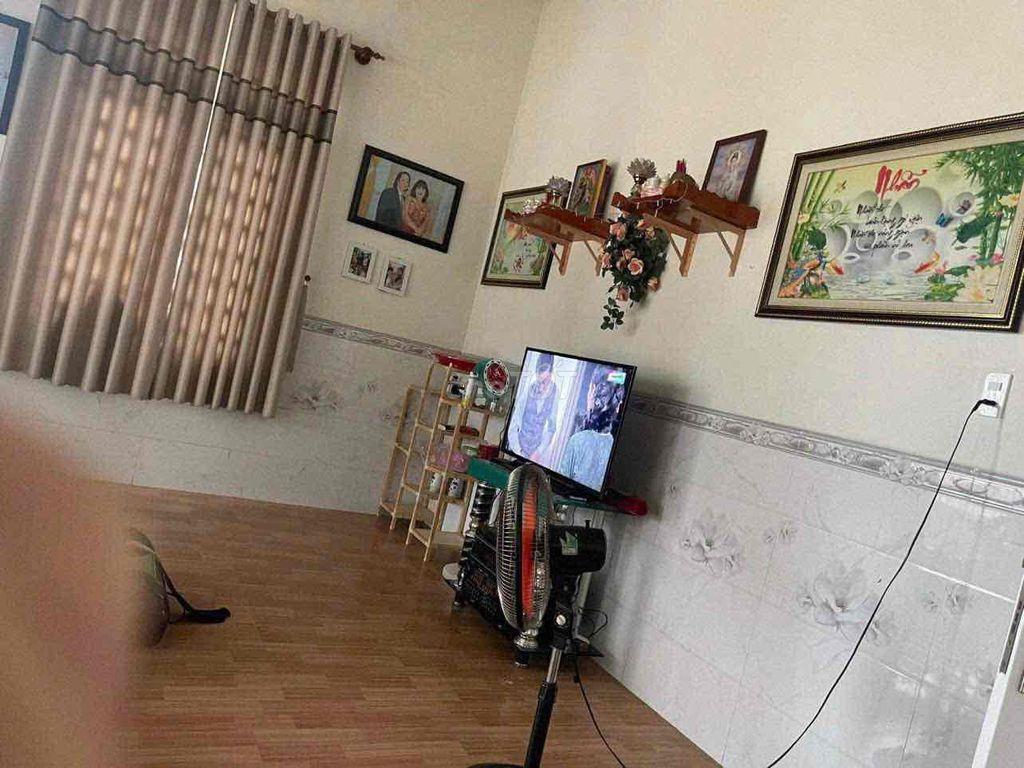 BÁN GẤP ĐẤT VÀ NHÀ VƯỜN NGHỈ DƯỠNG