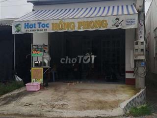NHÀ MẶT TIỀN ĐƯỜNG NHỰA XE HƠI, GẦN CHỢ GẦN TRƯỜNG HỌC 