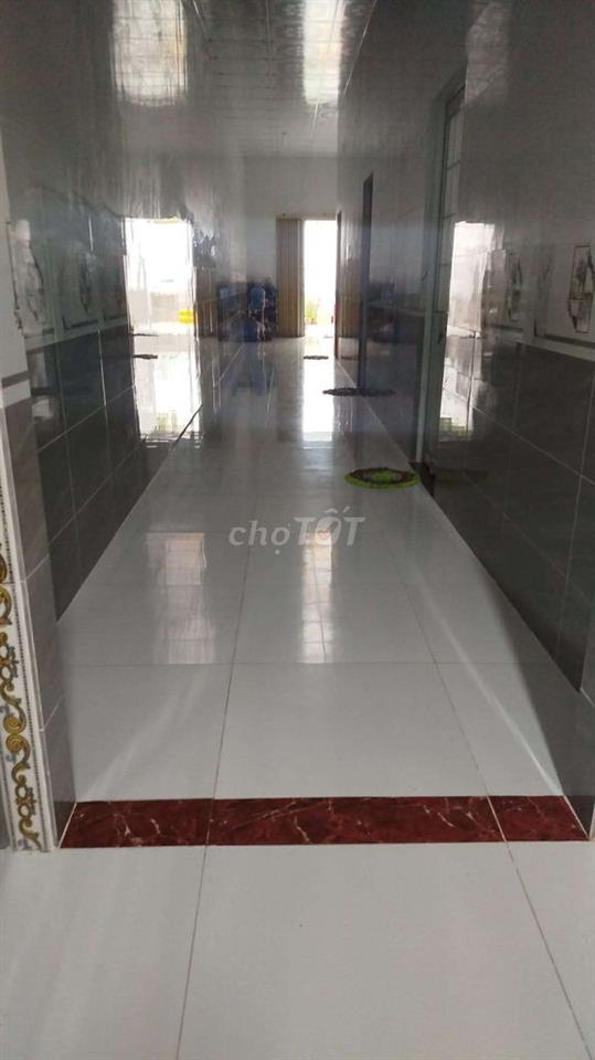 MẶT TIỀN ĐƯỜNG NHỰA XE HƠI GẦN CHỢ GẦN TRƯỜNG HỌC 