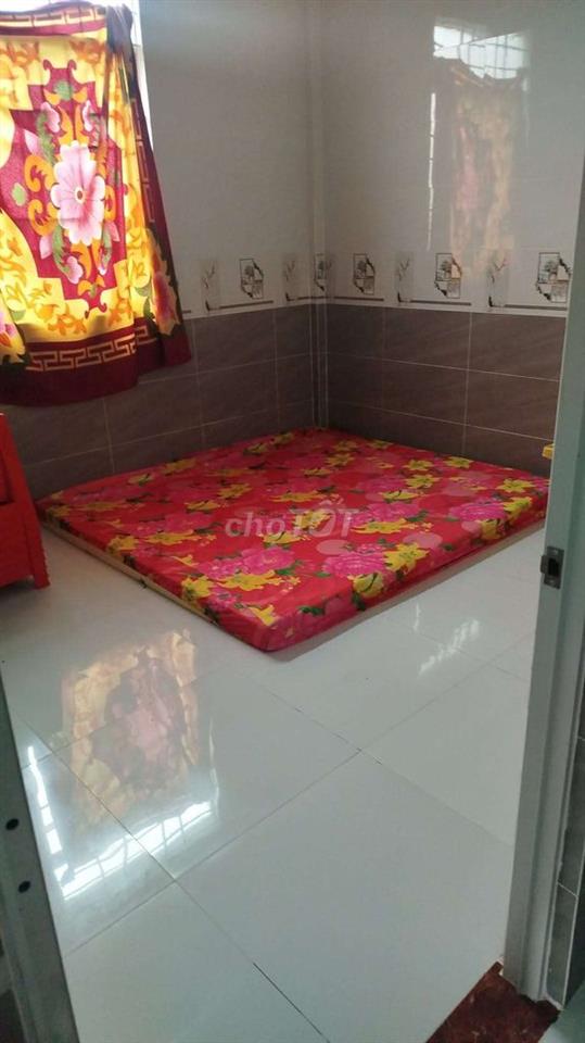MẶT TIỀN ĐƯỜNG NHỰA XE HƠI GẦN CHỢ GẦN TRƯỜNG HỌC 