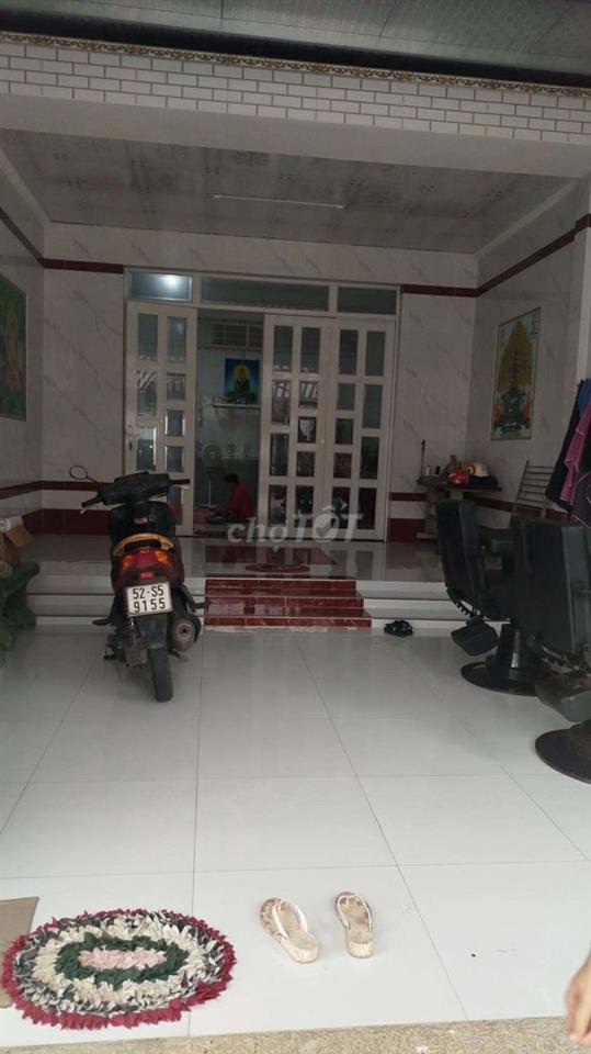 MẶT TIỀN ĐƯỜNG NHỰA XE HƠI GẦN CHỢ GẦN TRƯỜNG HỌC 
