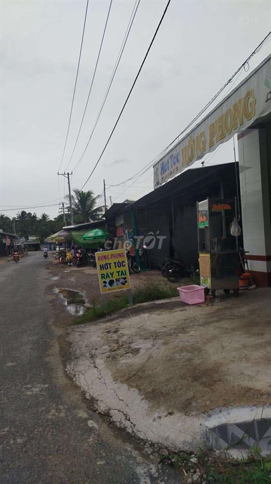 MẶT TIỀN ĐƯỜNG NHỰA XE HƠI GẦN CHỢ GẦN TRƯỜNG HỌC 