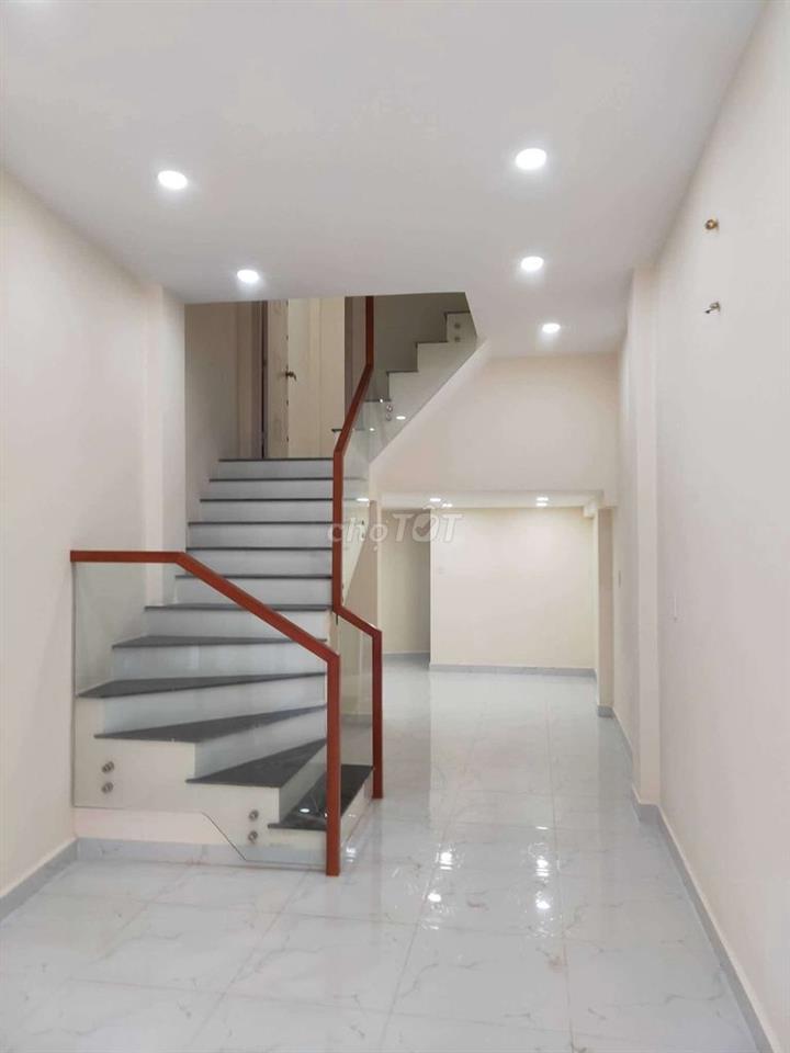 nhà mặt tiền DS9 đường nhựa 9m 