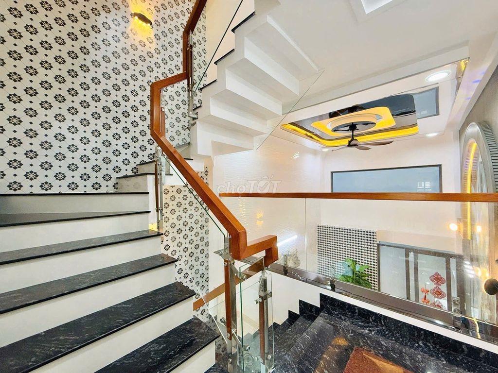 Tôi chủ nhà, cần bán căn nhà mới xây