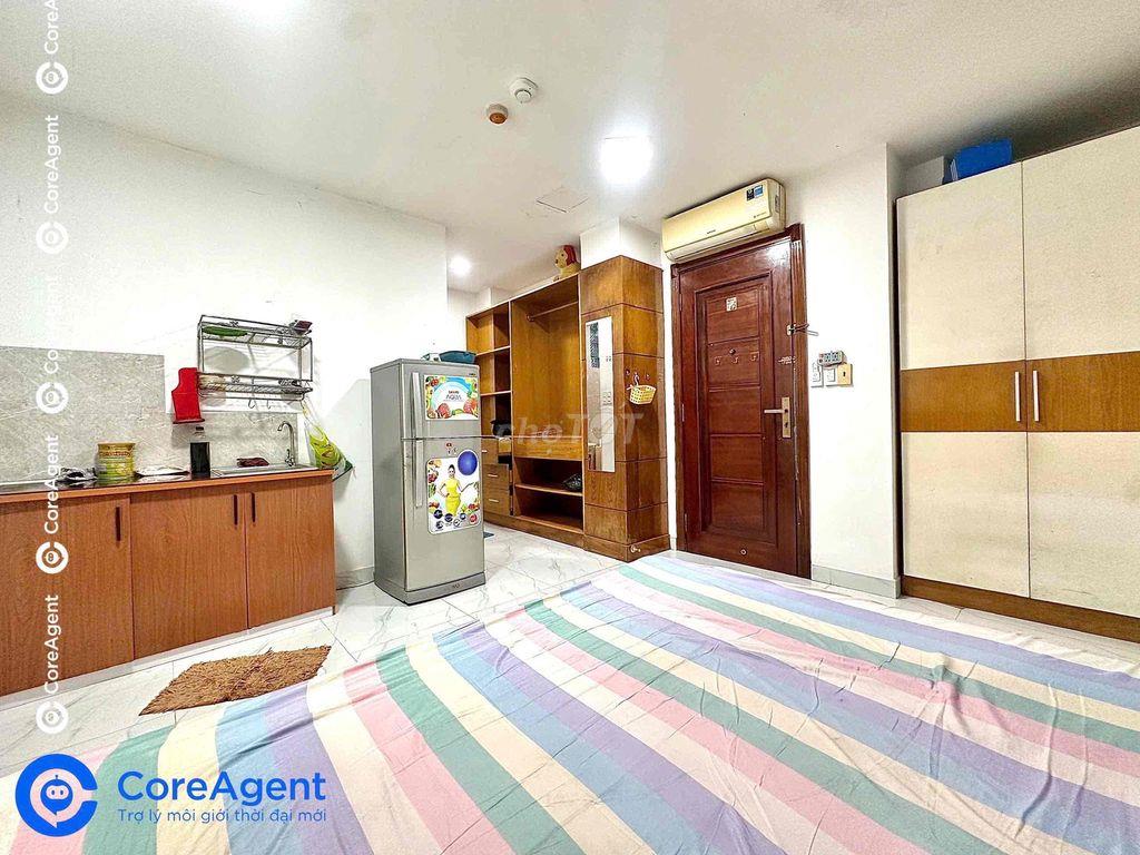 Cần sang nhượng lại phòng - Veiw cửa sổ trời - sẵn nội thất