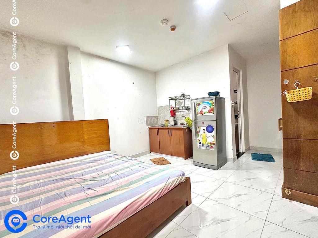 Cần sang nhượng lại phòng - Veiw cửa sổ trời - sẵn nội thất