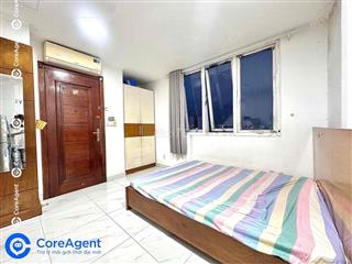 Cần sang nhượng lại phòng - Veiw cửa sổ trời - sẵn nội thất