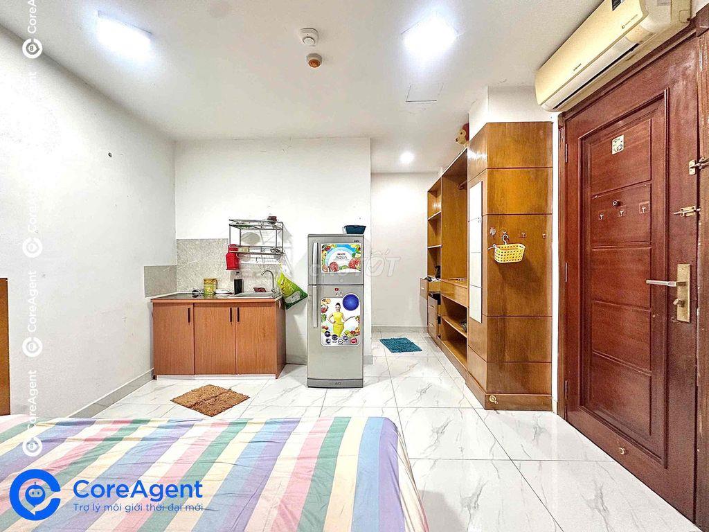 Cần sang nhượng lại phòng - Veiw cửa sổ trời - sẵn nội thất