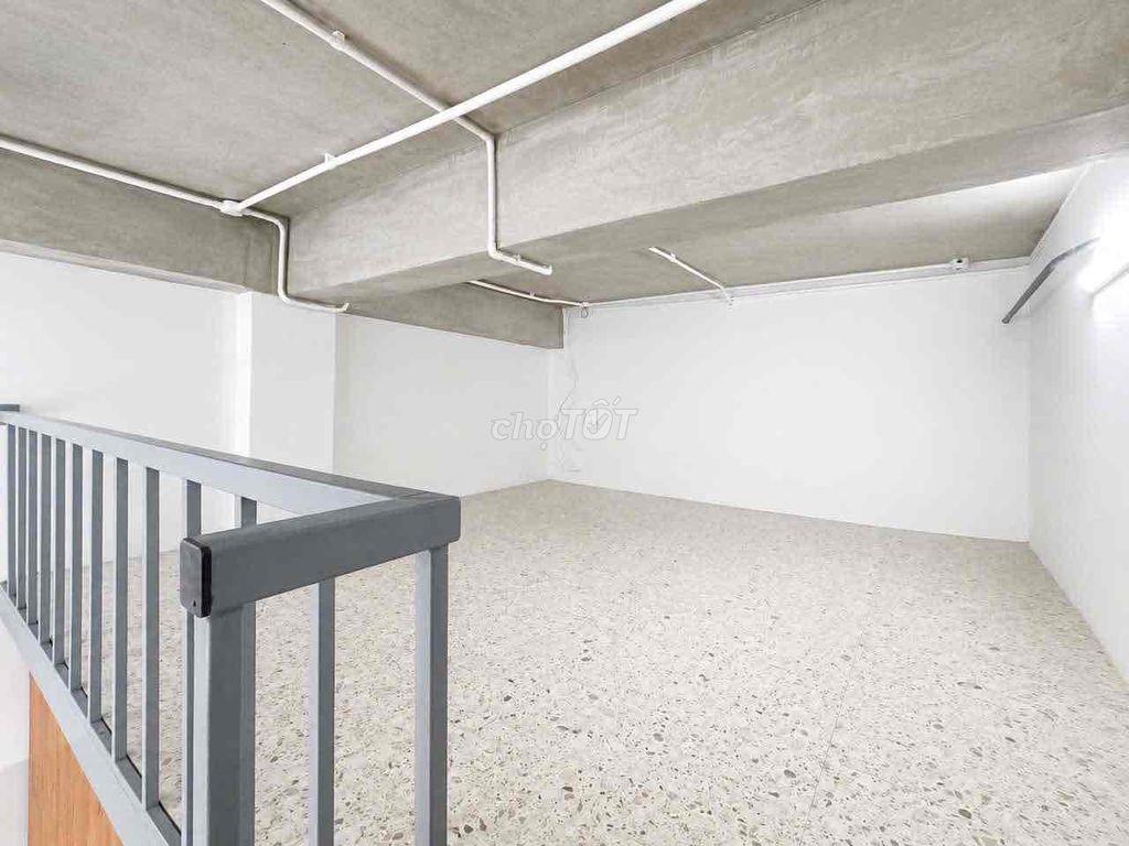 Duplex mới xây tại Lê Văn Việt - Cửa sổ thoáng, đủ nội thất
