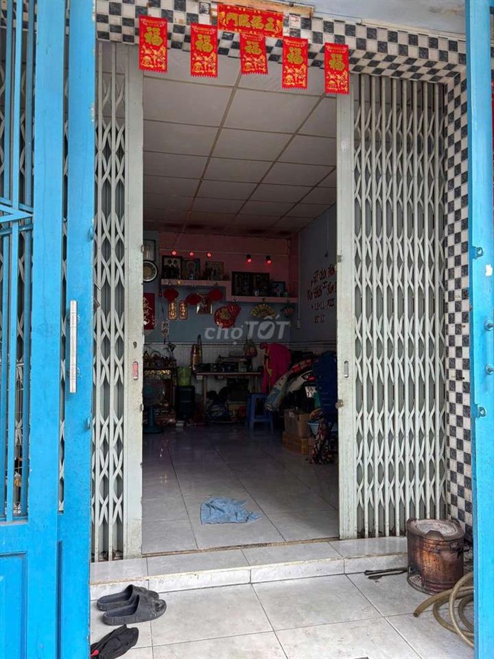 Cần bán căn nhà mặt Tiền Lò Siêu