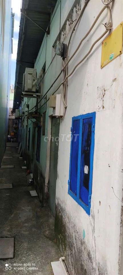 cần bán dẫy phòng trọ gồm 8 phòng đang cho thuê 