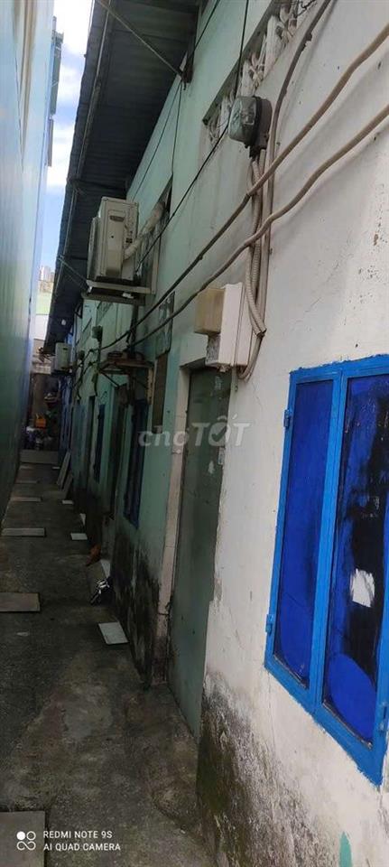 cần bán dẫy phòng trọ gồm 8 phòng đang cho thuê 