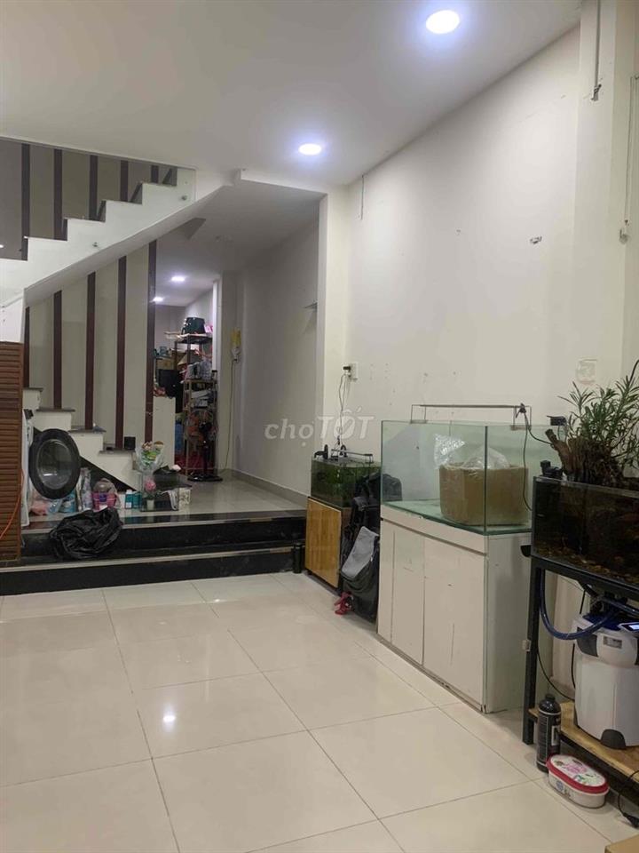 Phòng mới sạch sẽ an ninh