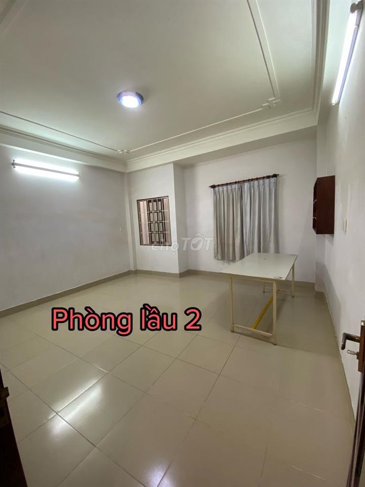 PHÒNG TRỌ KHU VỰC PHAN THÚC DUYỆN SÂN BAY TSN MÁY LẠNH, TOILET RIÊNG