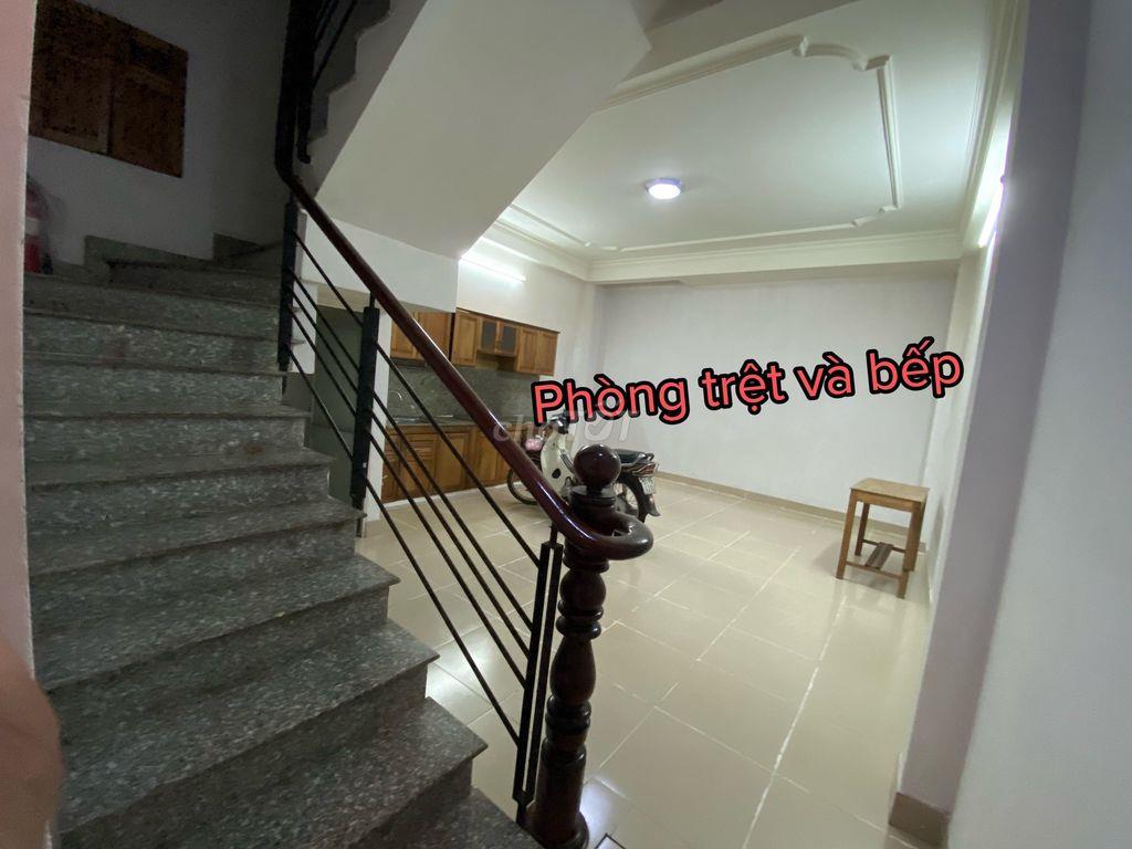 PHÒNG TRỌ KHU VỰC PHAN THÚC DUYỆN SÂN BAY TSN MÁY LẠNH, TOILET RIÊNG