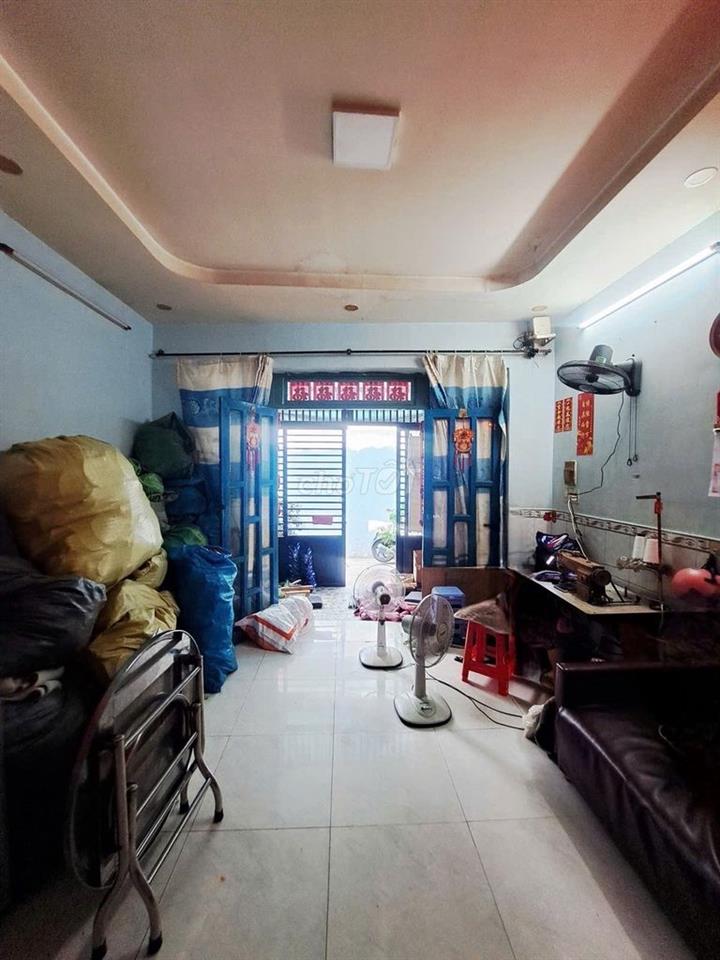 CC gửi ACE MG nhà 2 tầng Chiến Lược, ngang 4m, có giá đầu tư