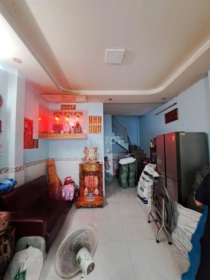 CC gửi ACE MG nhà 2 tầng Chiến Lược, ngang 4m, có giá đầu tư