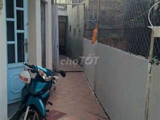 Cho Thuê Nhà gần chợ phú lạc . bình chánh
