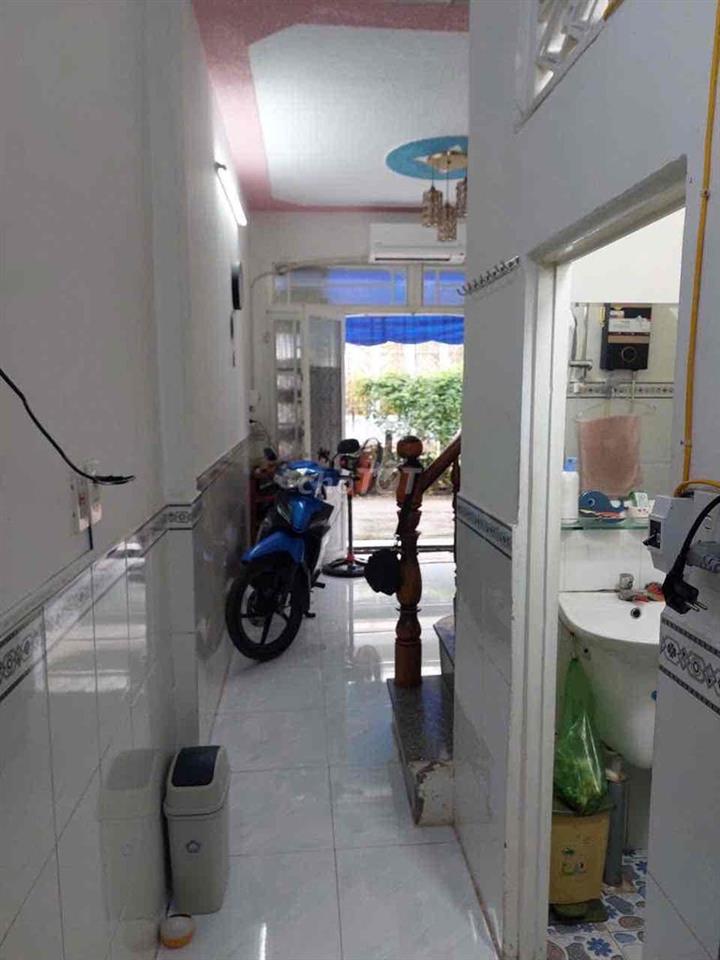 cần bán gấp nhà
