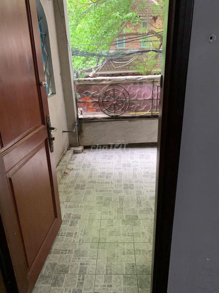 Chính chủ cho thuê phòng có ban công rộng rãi