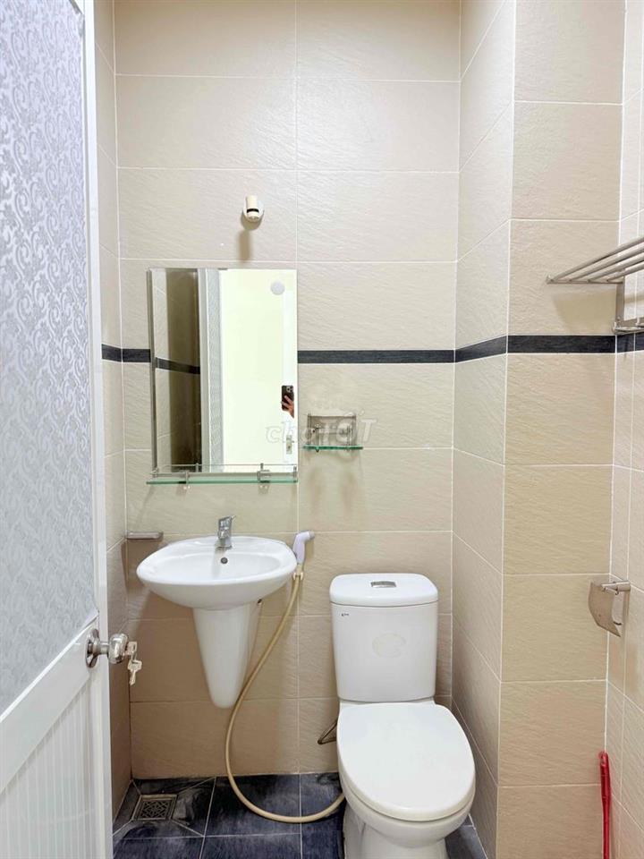 NHÀ NGUYÊN CĂN HẺM XE HƠI PHÚ NHUẬN NGAY PHAN XÍCH LONG